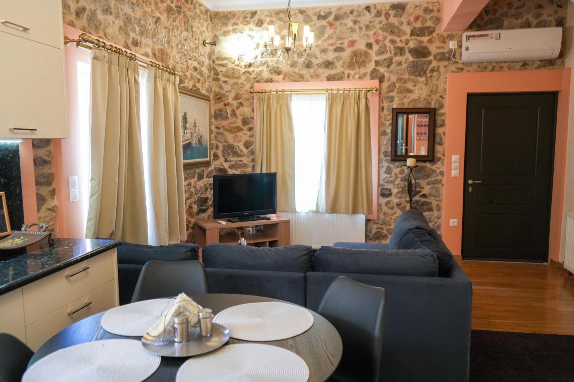 Φιλόξενο Σπίτι Apartment Nafplio Exterior photo